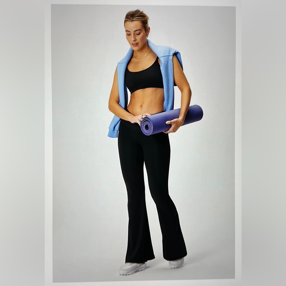 NWT- Fabletics HW Crossover Flare -BLACK (32”) REGULAR INSEAM New!! - Picture 11 of 12